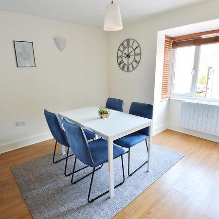 Stylish 2Br Flat - 2 Free Parking Spaces - Near Lgw Airport Crawley  Luaran gambar