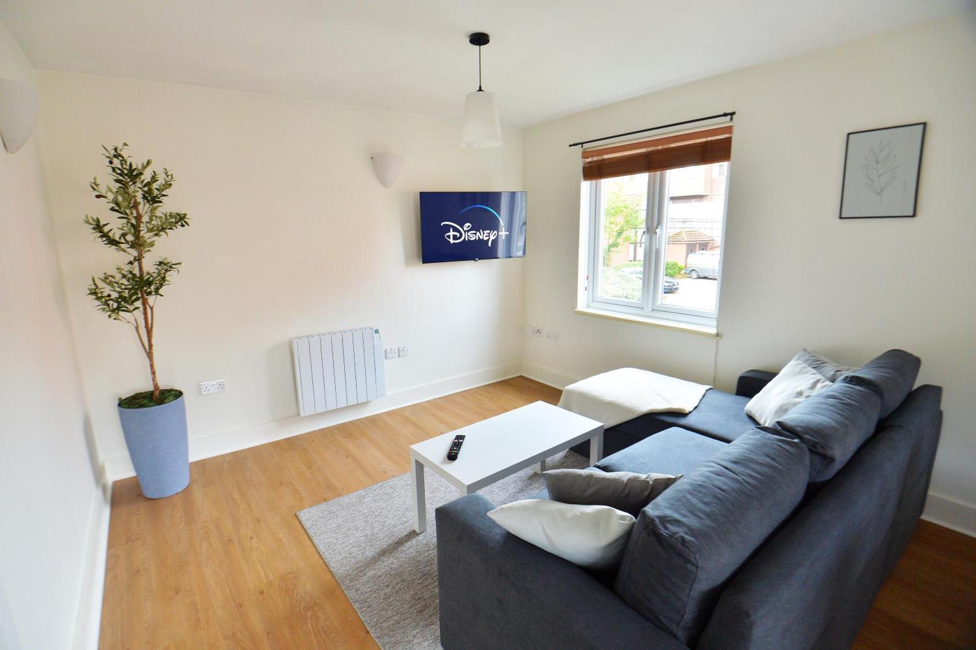 Stylish 2Br Flat - 2 Free Parking Spaces - Near Lgw Airport Crawley  Luaran gambar