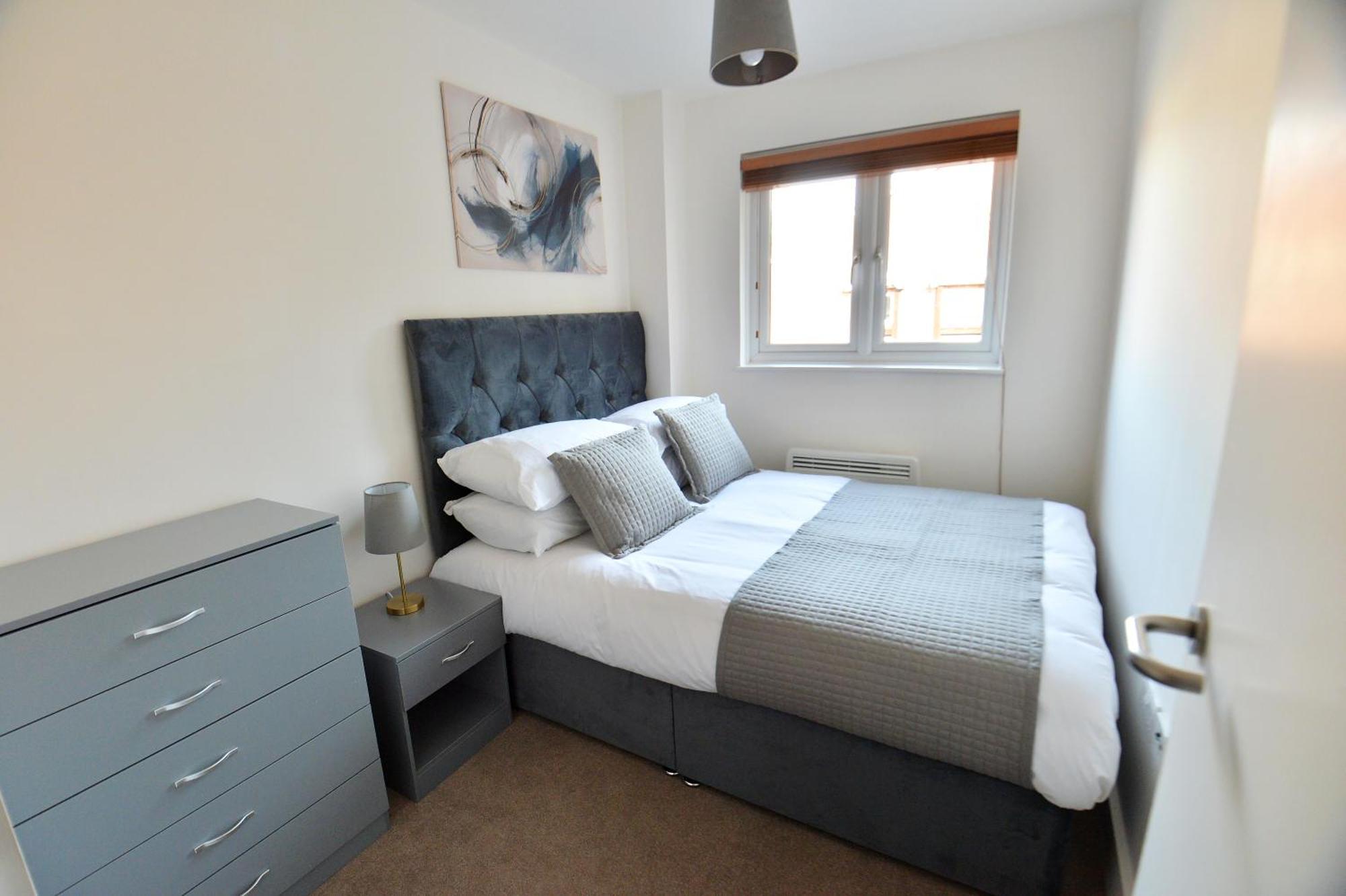 Stylish 2Br Flat - 2 Free Parking Spaces - Near Lgw Airport Crawley  Luaran gambar