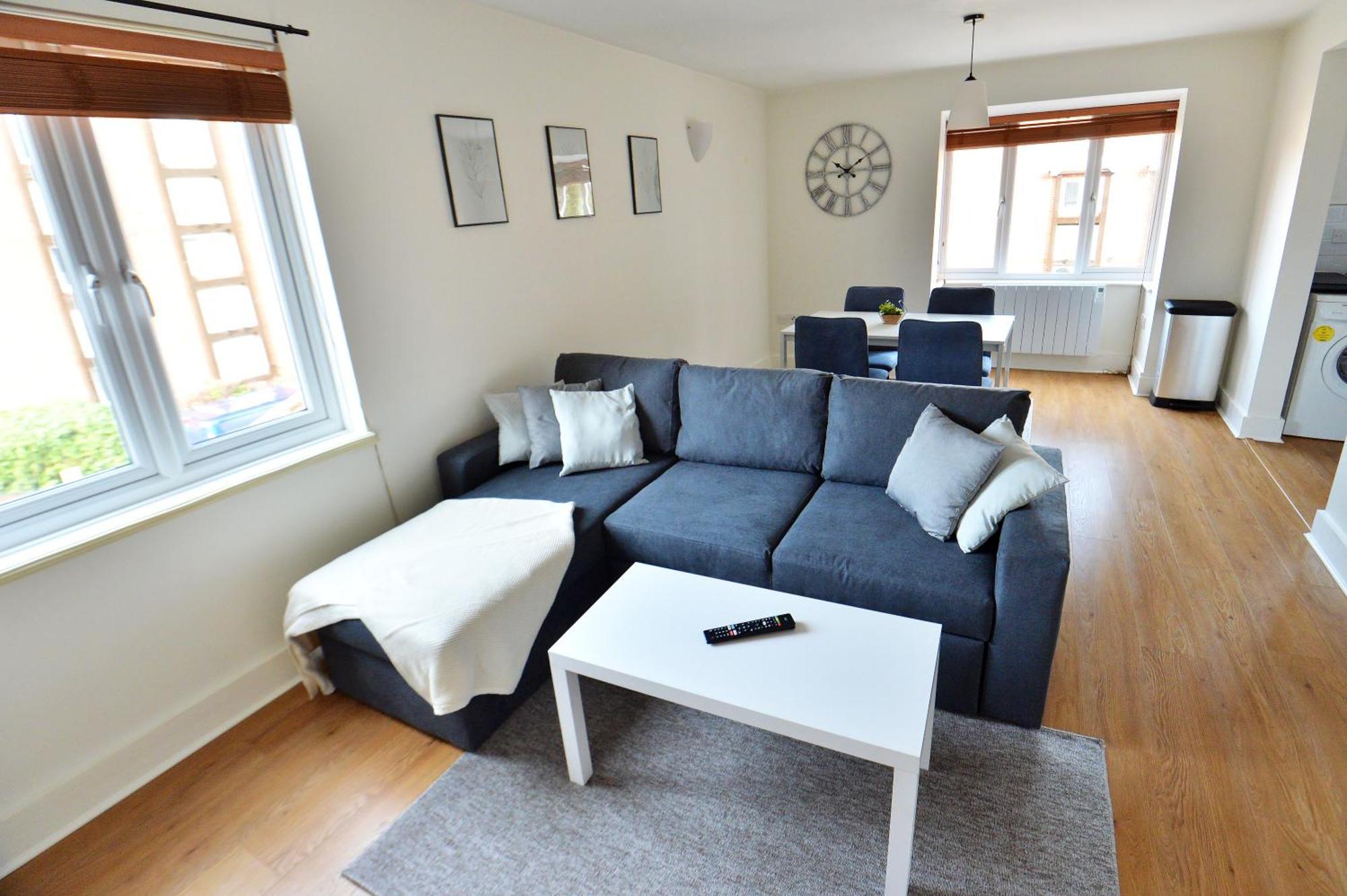 Stylish 2Br Flat - 2 Free Parking Spaces - Near Lgw Airport Crawley  Luaran gambar