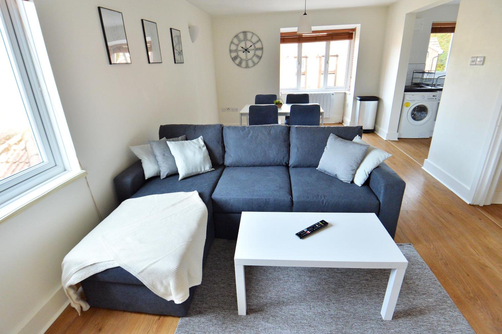 Stylish 2Br Flat - 2 Free Parking Spaces - Near Lgw Airport Crawley  Luaran gambar